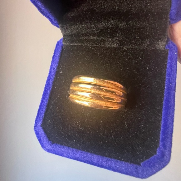 ⚜️💛⚜️18K Gold Plated Textured Layer Ring - Picture 7 of 9